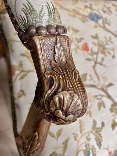 18th Century French Regence Giltwood Marquise Chair