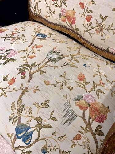 18th Century French Regence Giltwood Marquise Chair