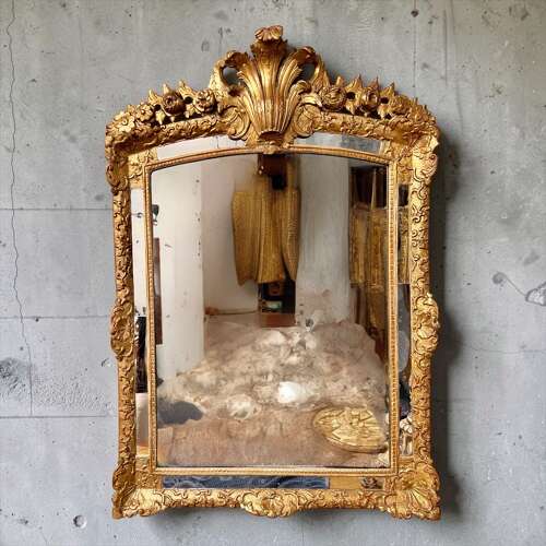 18th Century French Régence Giltwood Mirror
